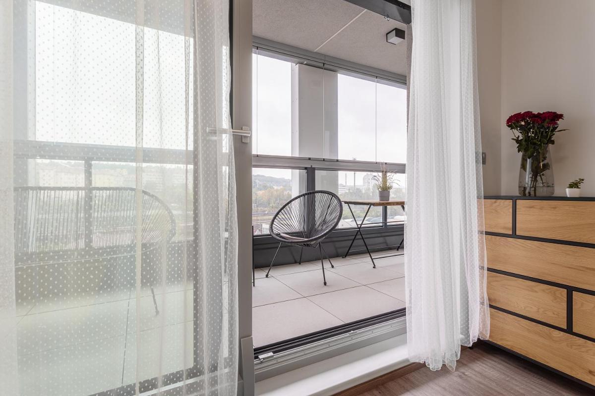 Yellow Apartment With Parking Prag Exterior foto
